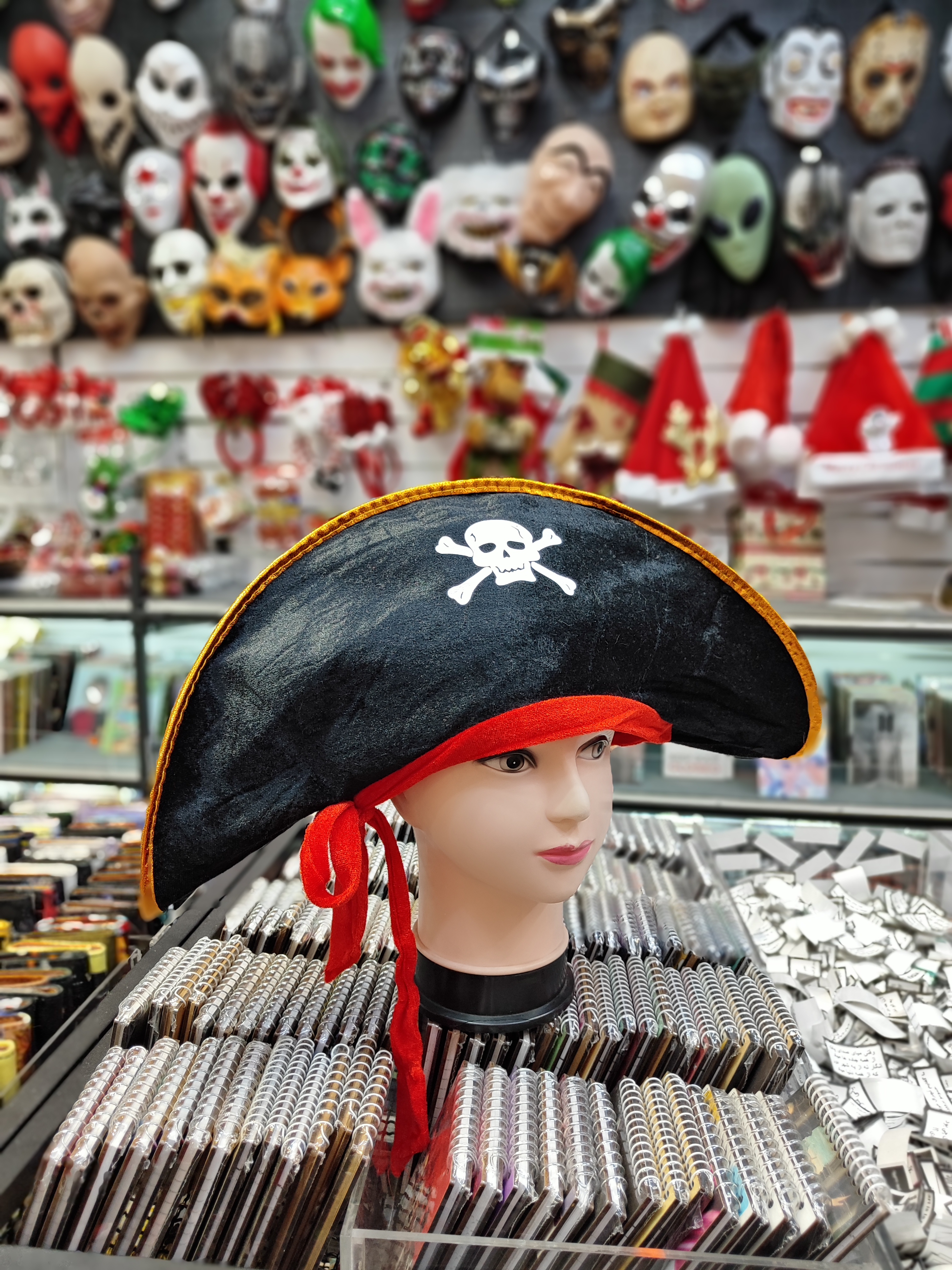 کلاه دزد دریایی مخملی | کلاه مهمونی و نمایشی سایز بزرگسال