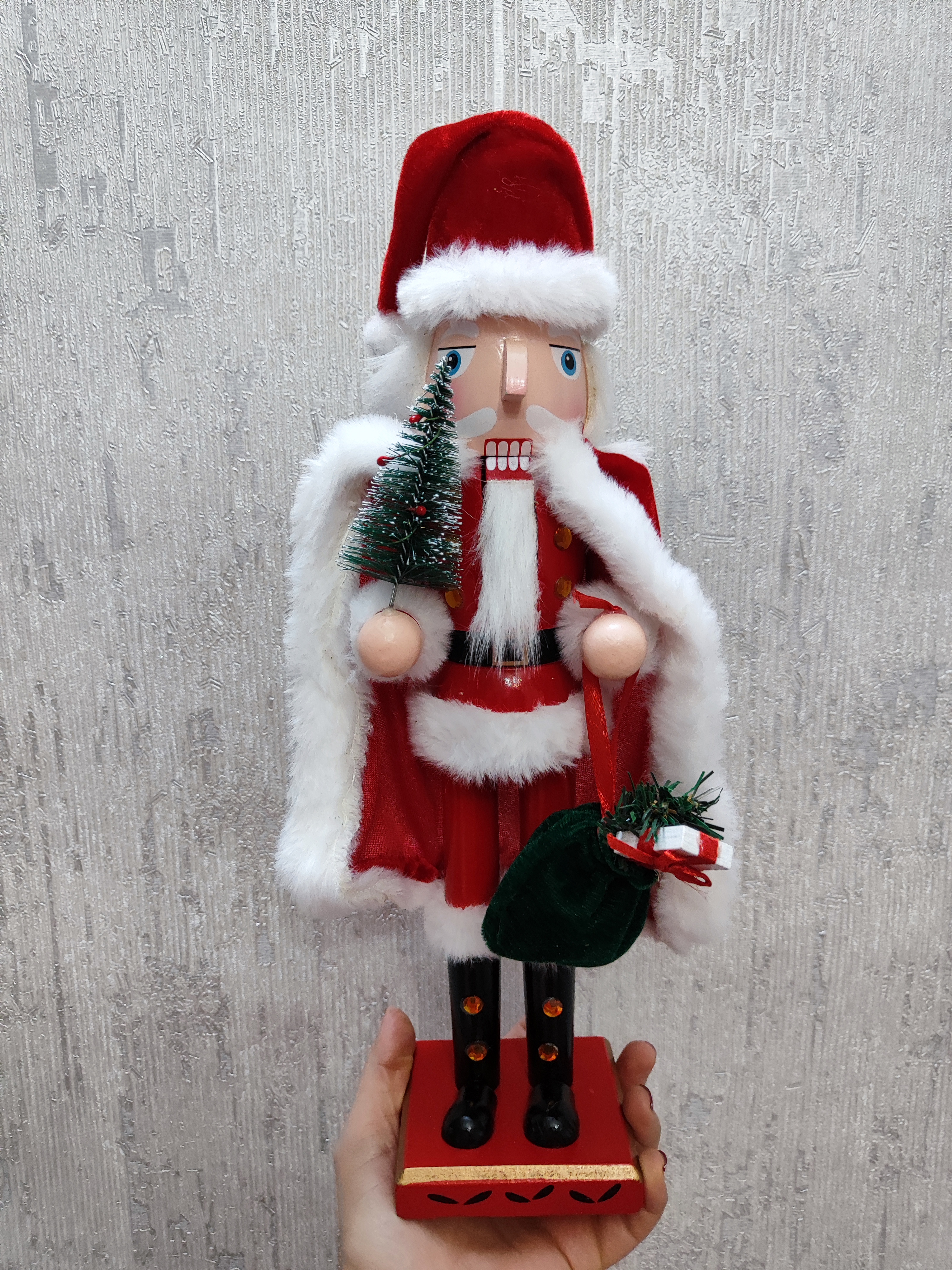 عروسک چوبی فندق‌شکن بابا نوئل | عروسک کریسمسی متحرک ۳۵ سانتی