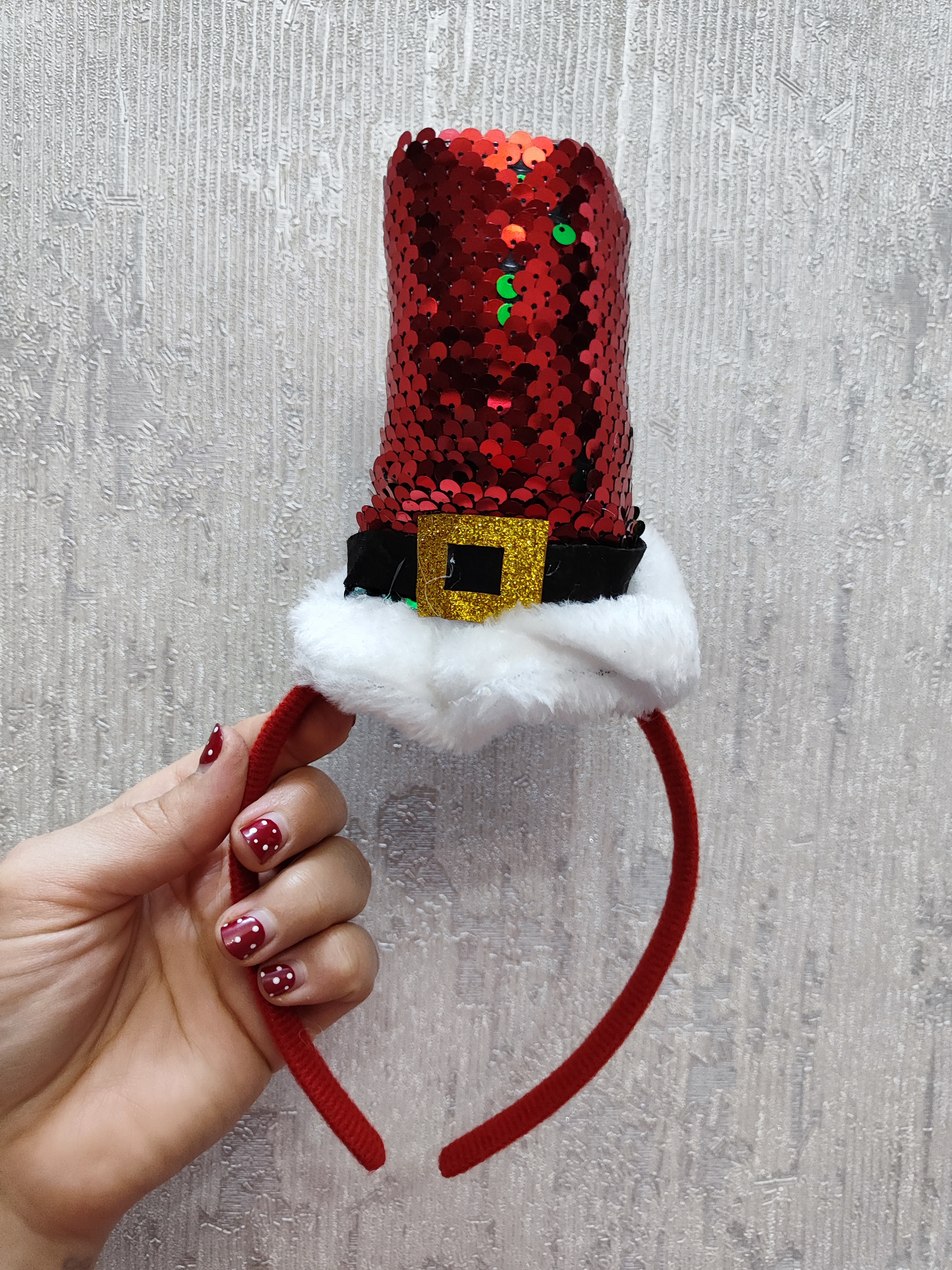 تل کریسمسی پولکی مدل کلاه کریسمس | تل فانتزی دو رنگ سبز و قرمز