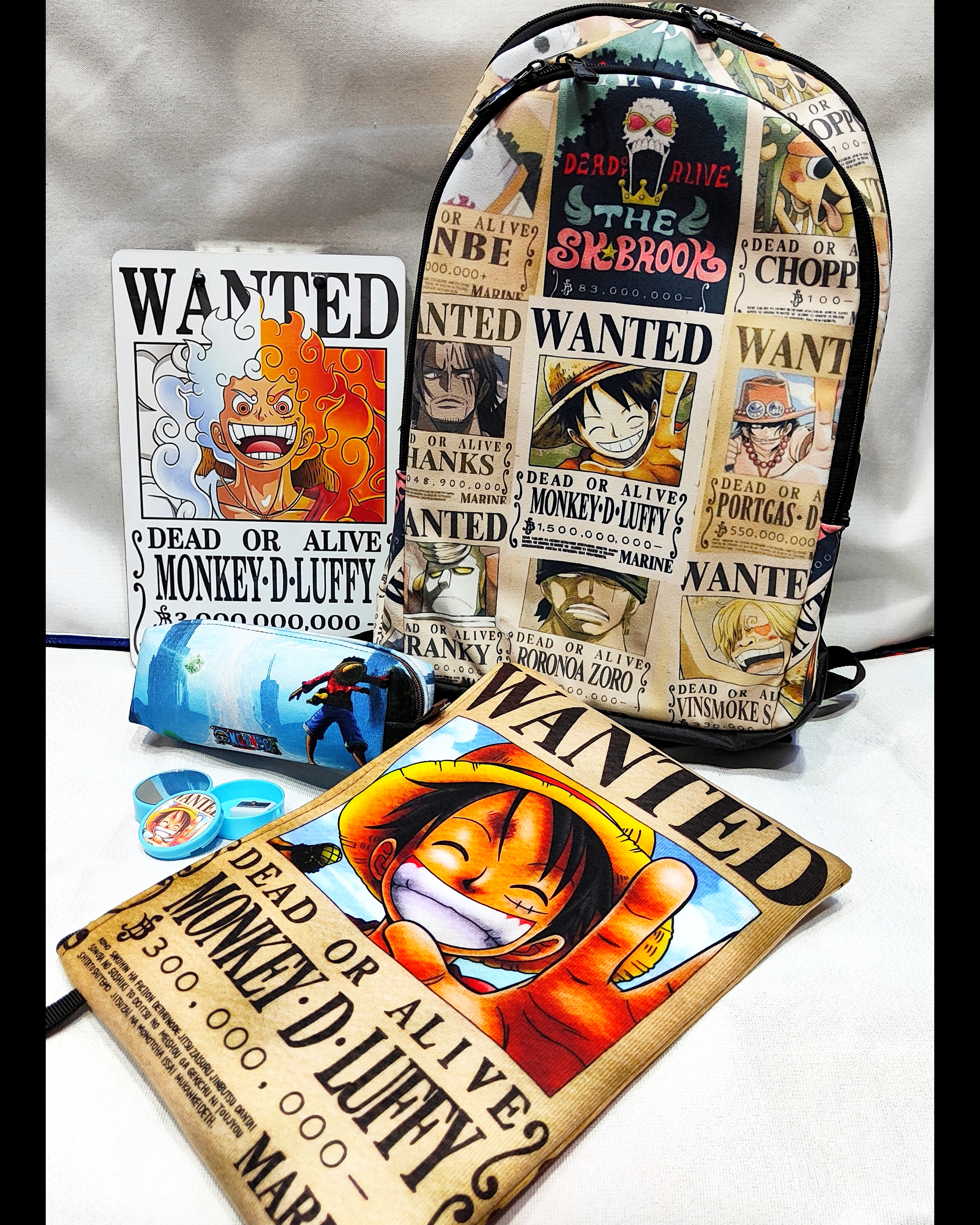 ست مدرسه One Piece | کوله پشتی، جامدادی، تخته شاسی، تراش و پوشه A4